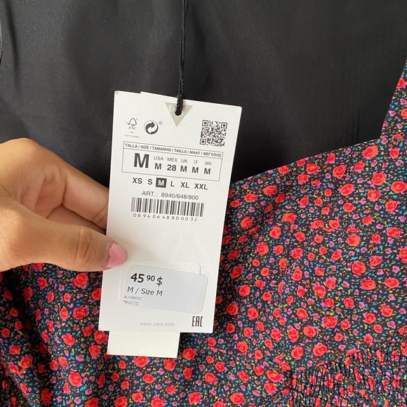 Zara | Floral Crop top - Picture 4 of 4